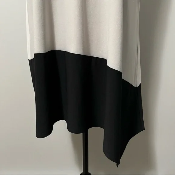 Sympli Color Block Reversible Angle Tank - Picture 7 of 12